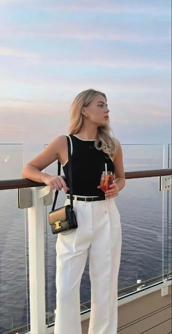 25 Quiet Luxury Old Money Outfits for Summer 2024: Look Expensive, Rich & Classy 38 Hot Weather Elegant Outfits, Outfit For Summer 2024, Summer Fashion London, Casual Elegant Summer Outfits, Quiet Luxury Fashion Petite, Rooftop Outfit Summer, Old Classy Outfits, Canadian Summer Outfits, Summer Amsterdam Outfits