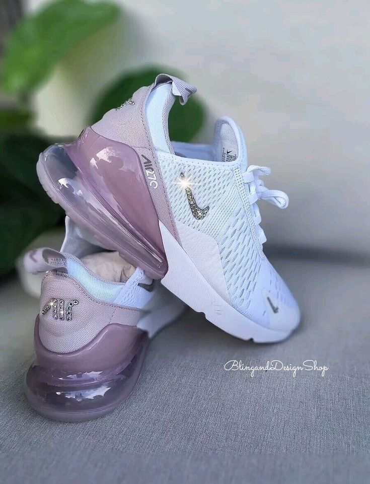 Girly Shoes Sneakers, Gym Shoes For Women, Nike Air Max 270 White, Shoes Board, Nike Shoes Women Fashion, White Violet, Shoe Wall, Nike Fashion Shoes, Pretty Shoes Sneakers