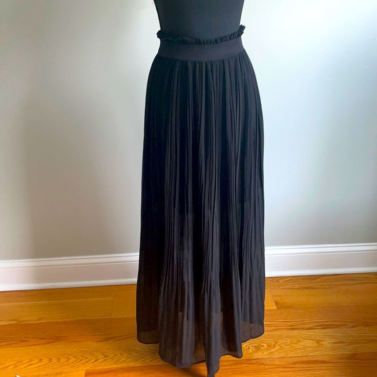 Maxi Black Skirt, Stretchable Waist Belt, Could Be Worn On Your Hips, Never Worn, Tags Attached, Lined Half Way Non-stretch Black Long Pleated Skirt, Black Non-stretch Long Pleated Skirt, Casual Black Pleated Skirt With Elastic Waistband, Black Maxi Skirt For Party, Casual Black Maxi Skirt For Party, Black Stretch Maxi Skirt With Elastic Waistband, Non-stretch Black Long Skirt, Black Non-stretch Long Skirt, Black Stretch Long Pleated Skirt