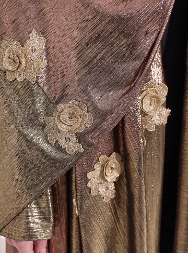 WF ATELIER Over size bronze gold embroidery flower detail abaya with scarf set Fabric: 100% Polyester The model wears size One size and is 177 cm tall. Garment length: ? Gold Abaya, Over Size, Bronze Gold, Gold Embroidery, Flower Detail, Scarf Set, Embroidery Flowers, Dress Collection, Tunic Tops