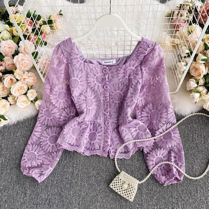 Hook embroidered flower top, square neck short sleeves, lace shirtMaterial:laceColor:black,white,apricot,purple,pinkStyle:sweetFeatures:laceSize(CM):free 1inch=2.54cmlength:51,sleeve:58,bust:102-103&ltp&gtNote:Due to different measurement methods,there will be 1-3 error(unite:cm), please understand.</p>&ltbr/> Fashion Work Outfit, Women Lace Blouse, Floral Lace Blouse, Office Shirt, Flower Top, Korean Fashion Dress, The Office Shirts, Embroidery Lace, Flower Tops