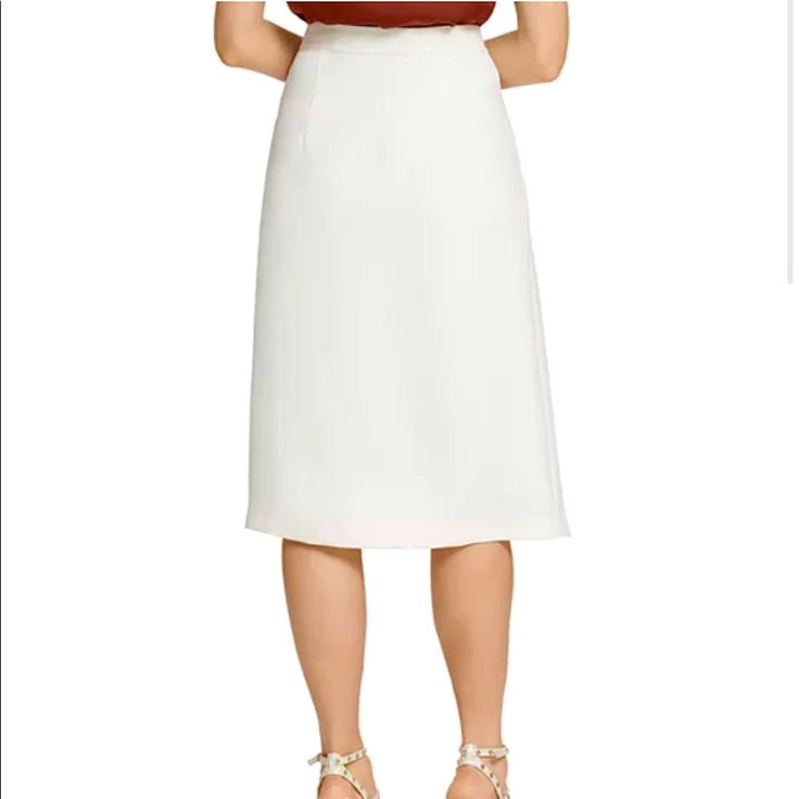 Adorable 6 Piece Cut A-Line Skirt From Bloomingdale’s. New With Tags. Size 10p Petite Waist 31” Length 22.5” Color: Parchment ( Cream/ Off White) Model Pic Is For Reference Purposes Only. White Knee-length Bottoms For Formal Occasions, White Relaxed Fit Midi Pencil Skirt, White A-line Formal Bottoms, Elegant White Pencil Skirt, Elegant White Knee-length Pencil Skirt, White Lined Formal Skirt, White Knee-length Pencil Skirt For Formal Occasions, White Lined Skirt For Formal Occasions, Formal White Lined Bottoms