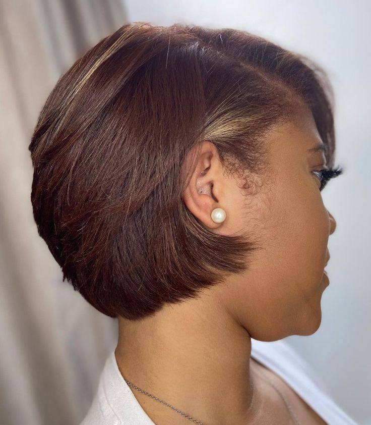 Short Brown Bob for Black Ladies Black Layered Bob Hairstyles, Bobs On Black Women Real Hair, Very Short Bob Black Women, Natural Hair Bob Cut, Curly Bobs, Natural Hair Bob, Bob Hairstyles For Black Women, Tan Skin Blonde Hair, Black Hair Short Cuts