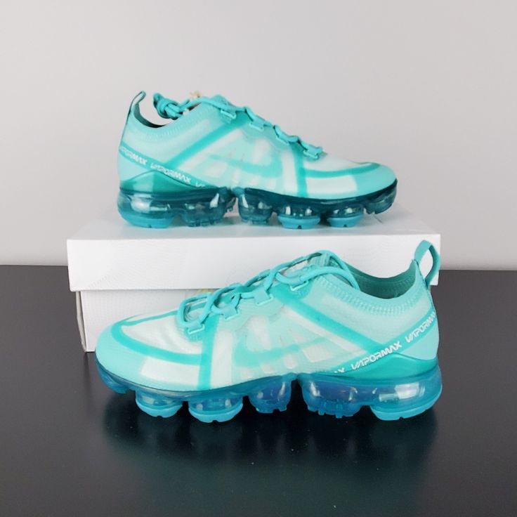 Neon Nike Shoes, Nike Track Shoes, Nike Volleyball Shoes, Wardrobe List, Neon Nike, Softball Shoes, Nike Shoes Women Fashion, Nike Air Vapormax 2019, Vapormax 2019