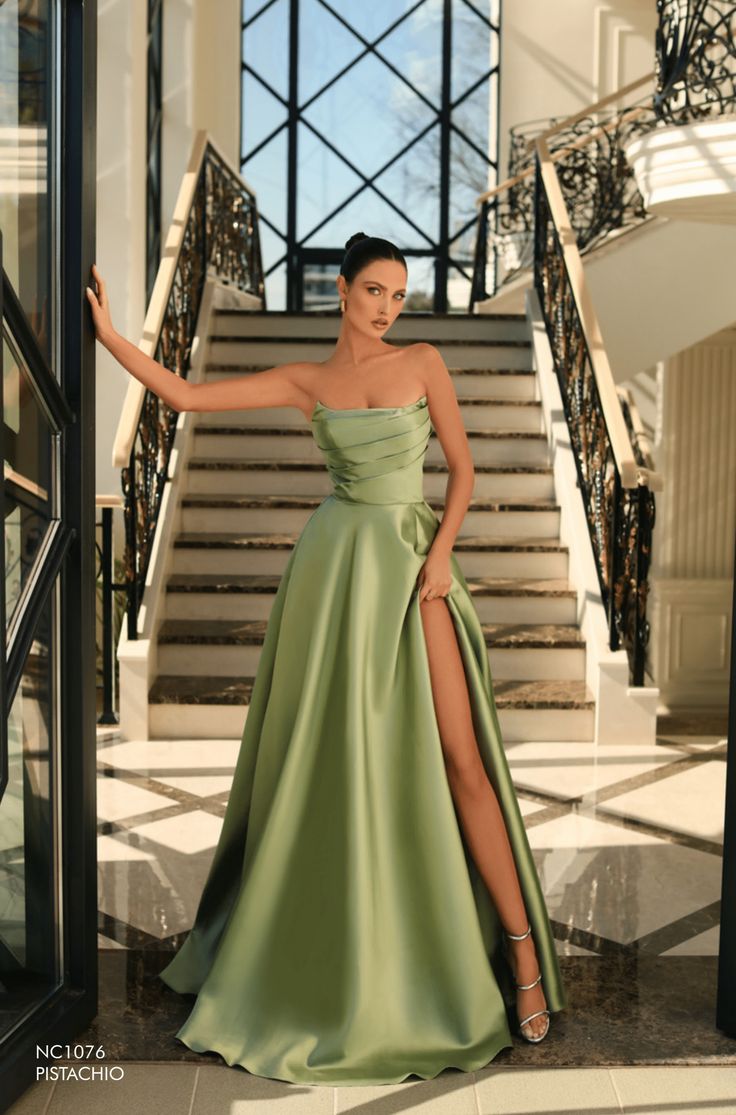 NC1076 Green Strapless Prom Dress, Prom Dress With Split, Prom Dress Inspo, Classy Prom, Strapless Evening Dress, Strapless Prom Dress, Dress With Split, Prom Dress Long, Elegant Black Dress