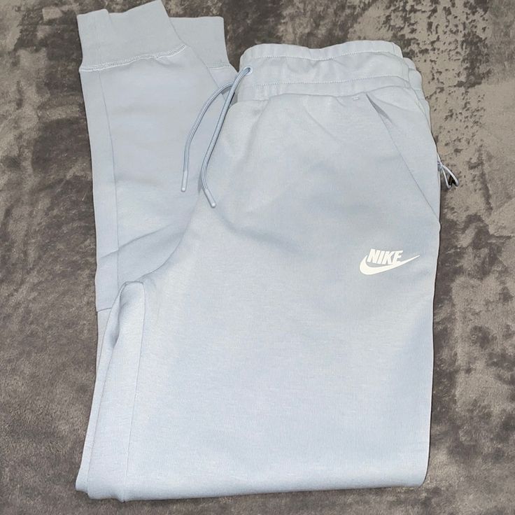 Brand Nwt Nike Women’s Standard Fit Joggers In Obsidian Mist Color. Size Xs Mist Color, Latina Outfits, Summer Shorts Outfits, Nike Joggers, Cute Lazy Day Outfits, Fitted Joggers, Lazy Day Outfits, Cute Everyday Outfits, Nike Outfits