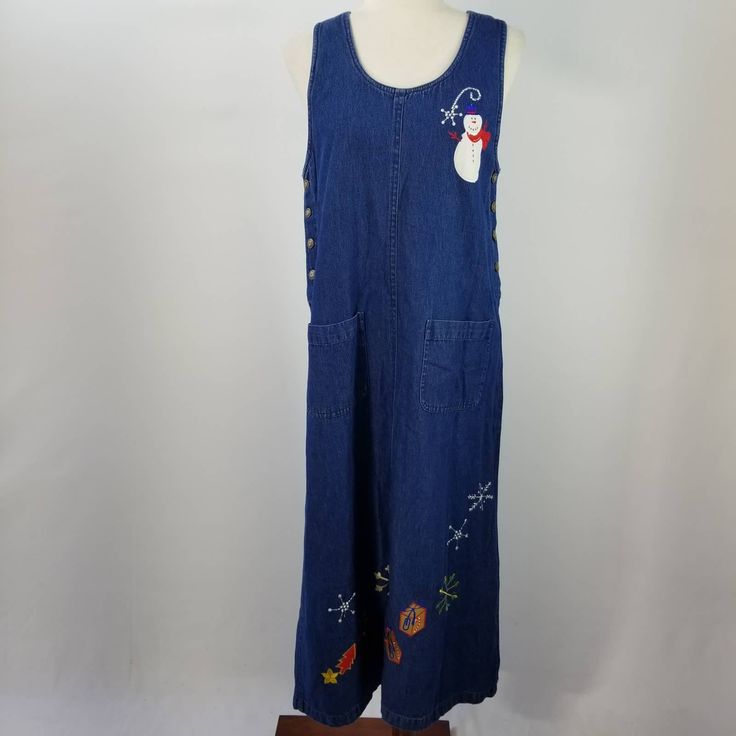 Jane Ashely Blue Denim Christmas Winter Theme Jumper Maxi Dress Medium Petite Lovely & Lovely Condition  Approximate Measurements pit to pit 18 length 48 Sleeve  waist 19 hip   21.5 length  inseam rise Thank You! We Make Offers to Likers! Reasonable Offers Encouraged! Bundle for Discounts! $15 items are Buy 1) Get 1) for $1! (Up to 4 items or 5 lbs.) Winter Blue Cotton Denim Dress, Casual Cotton Christmas Dress, Denim Christmas, Sleeveless Sweater Cardigan, Travelers Rest Sc, Vintage Cardigan Sweater, Travelers Rest, Denim Jean Dress, Vintage Jean Jacket