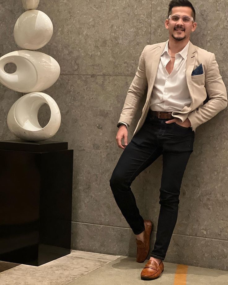 Fashion Beige Man Suit, Beige Suit Black Pants Men, Formal Blazers Men, Beige Blazer Outfit Men Casual, Cream Color Blazer Outfit Men, Beige Coat Outfit Men Formal, Cream Colour Blazer Combination For Men, Beige Blazer Outfit Men Wedding, Beige Blazer Black Pants Outfit