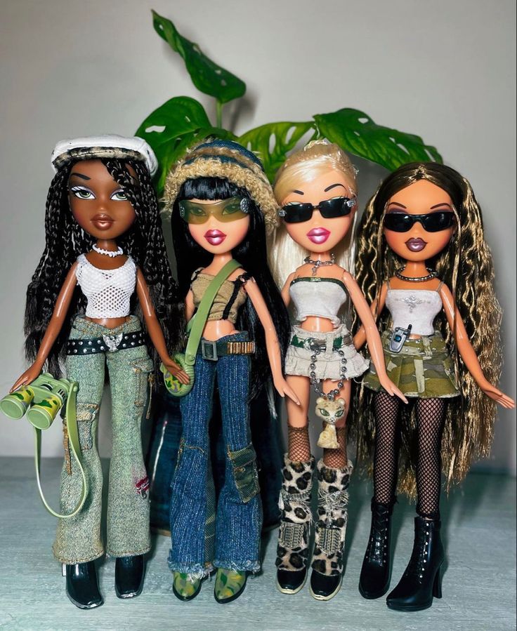 Bratz Animated, Bratz Aesthetic Outfit, The Bratz, Black Bratz Doll, Y2k Nostalgia, Bratz Doll Outfits, Brat Doll, Bratz Girls, Fest Outfits