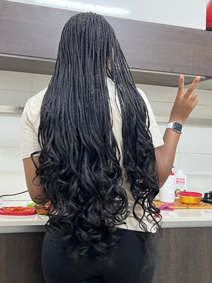 Miamia hair on instagram color 1 Braids For Black Women With Curls, Box Braids With French Curls, Black French Braids, Black French Curls Braids, Box Braids Hairstyles With Curls, French Curls Braids Black Women, French Curly Braids, French Box Braids, Braids French Curls