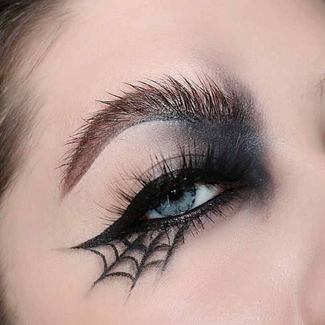 🖤Spooky Season🖤 __________ #rarebeauty Perfect Strokes Matte Liquid Liner #hudabeauty Smoky Obsessions Palette #lustbeautycosmetics Yes, Daddy Lashes #anastasiabeverlyhills Brow Wiz in Dark Brown __________ #beautyblogger #halloweenmakeup #halloweenideas #spiderweb #abhbrows #makeupoftheday #spookyseason #halloween #eyelinertips #diy Spiderweb Face Makeup, Spiderweb Makeup Eye, Goth Brows, Spiderweb Eye Makeup, Reaper Makeup, Grim Reaper Makeup, Halloween Makeuo, Spiderweb Makeup, Spiderweb Eyeliner