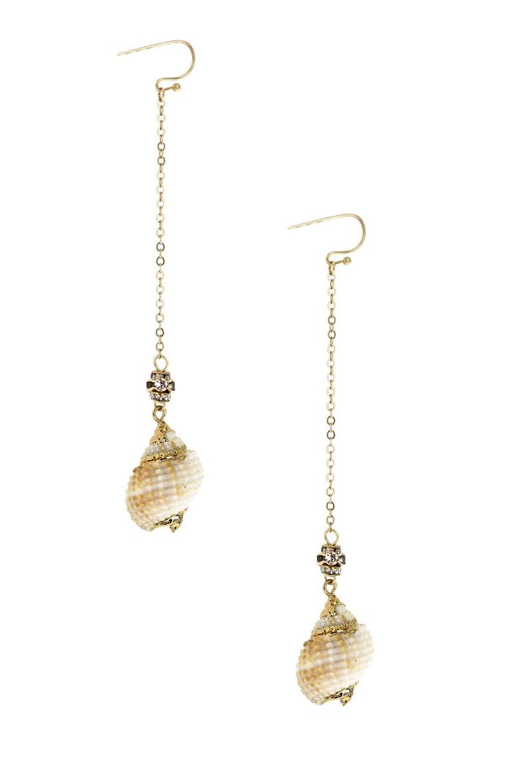 Ivory Deep Sea Shell Earring Elegant Pearl Chain Shell For Beach, Elegant Beach Shell With Pearl Chain, Elegant Shell-shaped Jewelry With Ear Wire, Elegant Shell-shaped Jewelry With Adjustable Chain, Elegant Shell Dangle Jewelry, Elegant Shell Earrings With Ear Wire, Elegant Gold Dangle Shell Earrings, Elegant Gold Dangle Shell, Elegant Gold-tone Beach Jewelry