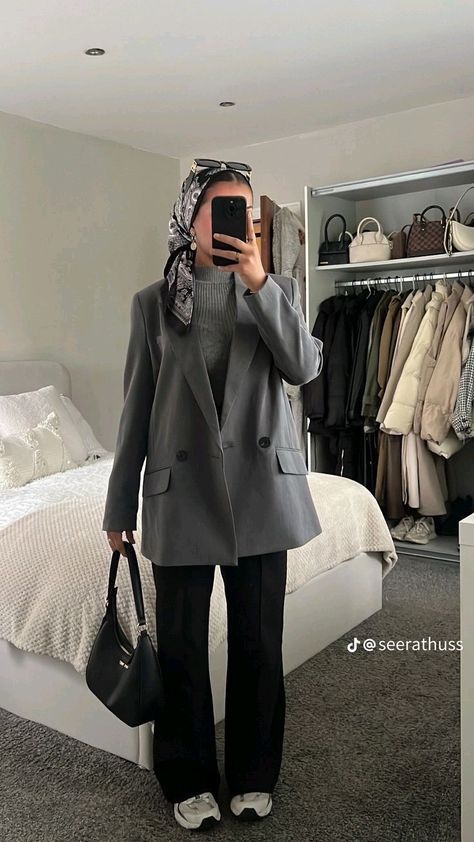 Modest Work Outfits, Ootd Hijab Casual, Estilo Hijab, Hijabi Fits, Stile Hijab, Hijab Trends, Muslim Outfits Casual, Hijab Style Casual, Hijabi Fashion Casual