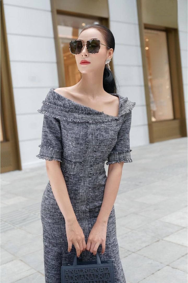 Elegant Knee-length Tweed Evening Dress, Chic Fitted Tweed Dress For Formal Occasions, Elegant Fitted Tweed Dress For Fall, Elegant Tweed Office Dress, Elegant Tweed Dress For Party, Elegant Tweed Dress For Spring Office Wear, Fitted Knee-length Tweed Dress For Cocktail, Elegant Fitted Tweed Dress For Work, Winter Formal Tweed Dress