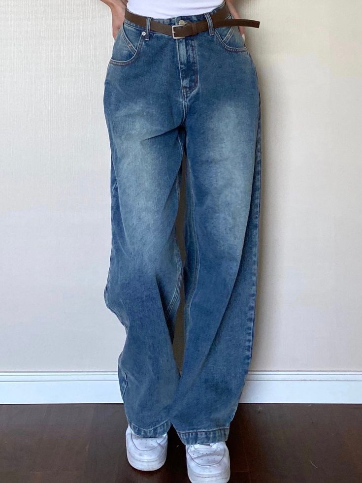 Brand: other/otherAge: 18-24 years oldSize: XS S M L XLFabric classification: denimWaist type: High waistProcess: WashColor classification: washed blue washed blue presale for 15 daysPants placket: ZipperSKU: DC00Ingredient content: 96% and aboveApplicable season: All seasonsYear Season: Summer 2022Thickness: RegularTrouser length: Long pantsStyle: straight-leg pantsColor: LightFabric function: wrinkle resistant Casual Mid-rise Faded Bottoms, Casual Blue High Waist Flare Jeans, Blue High Waist Casual Flare Jeans, Trendy Washed Blue Full-length Jeans, Trendy Washed Blue Jeans, Blue Washed Bottoms For Fall, Baggy High Waist Medium Wash Jeans, High Rise Baggy Denim Blue Jeans, Blue Washed Denim Flare Jeans