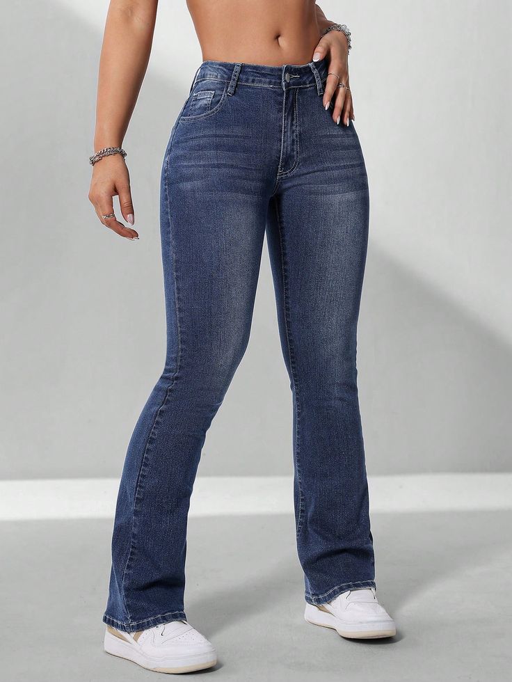 Women's Autumn Casual Washed Flared Jeans With Cat Whisker Detail And Angled Pockets Medium Wash Casual   Denim Plain Skinny Medium Stretch  Women Clothing, size features are:Bust: ,Length: ,Sleeve Length: Levis Flare Jeans, Christmas Outfits Women, Winter Jeans, Jeans Casual, Boot Cut Denim, Women Denim Jeans, Flared Jeans, Inspiration Mode, Light Wash Denim