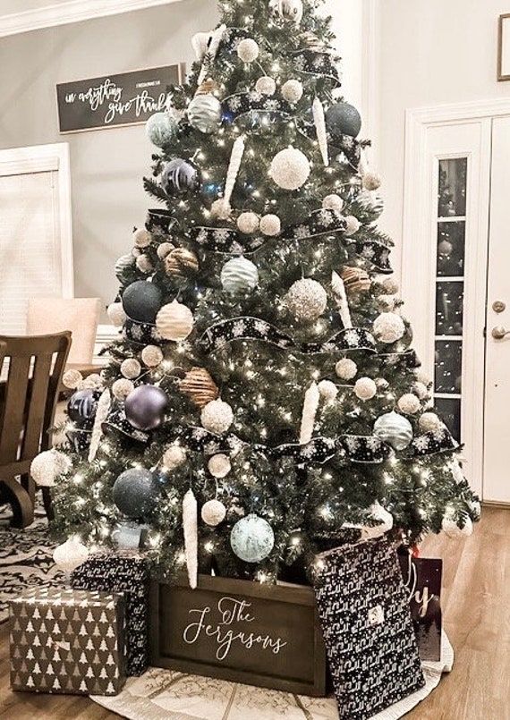 a decorated christmas tree in a living room