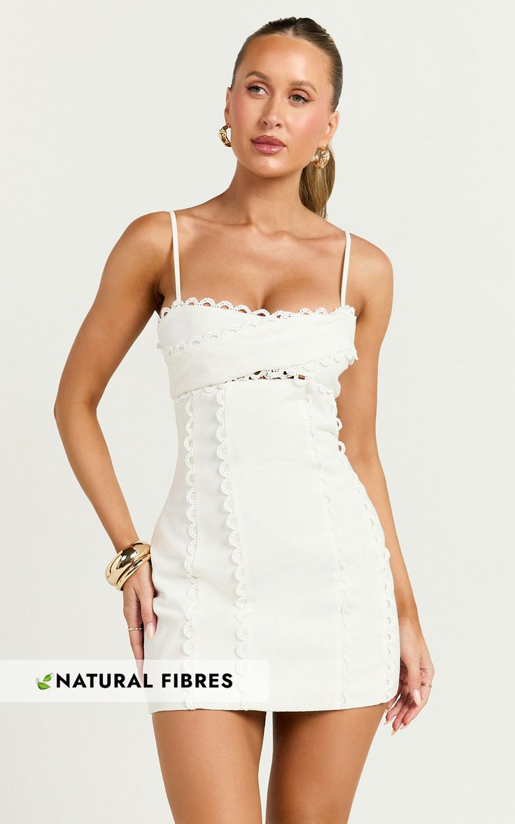 Gigi Mini Dress - Sweetheart Tie Back Scallop Detail Dress in Off White Showpo White Dress, Birthday Summer Dress, White Semi Formal Dresses, Long Sleeve Mini Dress Formal, Semi Formal Short Dresses, Rush Dresses Sorority Recruitment, Prom Dresses 2025, White Dresses Classy, College Graduation Dresses