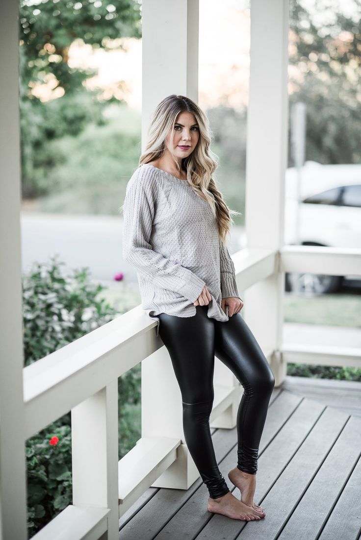 Cozy Fall Loungewear Leggings, Oversized Chic Bottoms For Fall, Chic Oversized Bottoms For Fall, Casual Leather Pants For Winter, Casual Leggings For Night Out In Fall, Trendy Fall Leggings For Loungewear, Stretch Leather Pants For Fall, Trendy Fall Loungewear Leggings, Casual Leather Pants For Fall