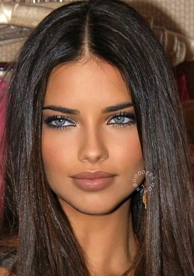 Adriana Lima Eyes, Adrian Lima, Adriana Lima Makeup, Goddess Women, Adriana Lima Style, Adriana Lima Young, Adriana Lima, Beauty Face, Beautiful Eyes