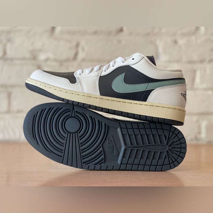 Nike Air Jordan 1 Low Retro Jade Smoke Women’s Size 12/Men 10.5 And Size 10.5 / Mens 9 Dc0774-001 New Nike Jordan Low, Pink And Black Nikes, Nike Vapor Max, Jordan Low, Running Sneakers Women, Nike Air Jordan 1 Low, Nike Waffle, Nike Shoes Jordans, Pink Running Shoes