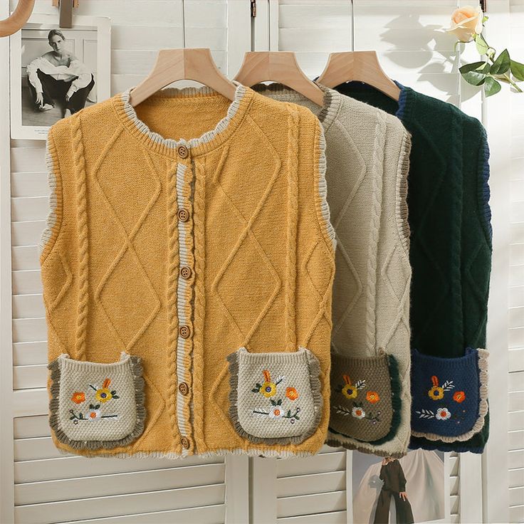 Embroidered Flower Pocket Vest (3 Colors) Grandma Vest, Flower Pocket, Loose Vest, Button Vest, Pocket Vest, Argyle Sweater Vest, Wrap Jacket, Alan Walker, Vintage Patchwork