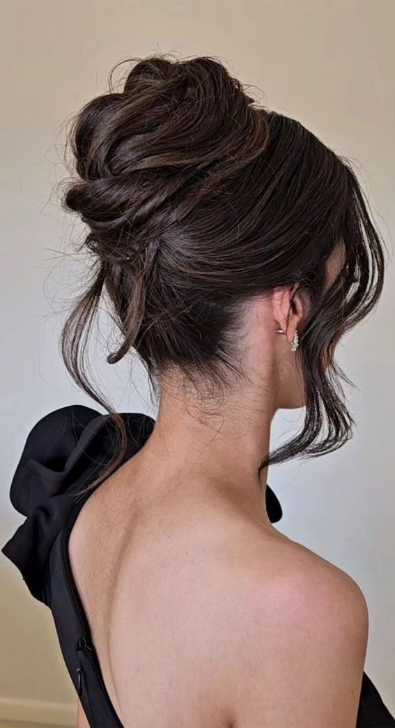 chic updo, hairstyle ideas, wedding hairstyle, wedding updo, updos, bridal hairstyle, bridal updos, messy updo, simple updo, messy upstyle, wedding hairstyle trends Bride Updo Hairstyles Black Hair, Ball Updo Hairstyles Short Hair, Updo Bun Wedding Hair, Buns For Bridesmaids, Bun Classy Hairstyles, Chic Bridal Hair Updo, Bridal Hair For Halter Dress, Wedding Hair Up High, Updo Messy Hairstyles