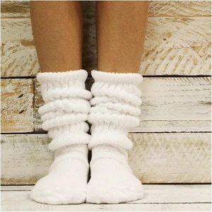 CUDDLY Hooter scrunch slouch socks white women | Hooters socks | cotton sock 90s 80s – Catherine Cole Atelier La Gear Sneakers, 90s Wedding, Usa Socks, Dr Wardrobe, Socks Cotton, Slouch Socks, Comfy Socks, Vintage Sneakers, Lace Socks