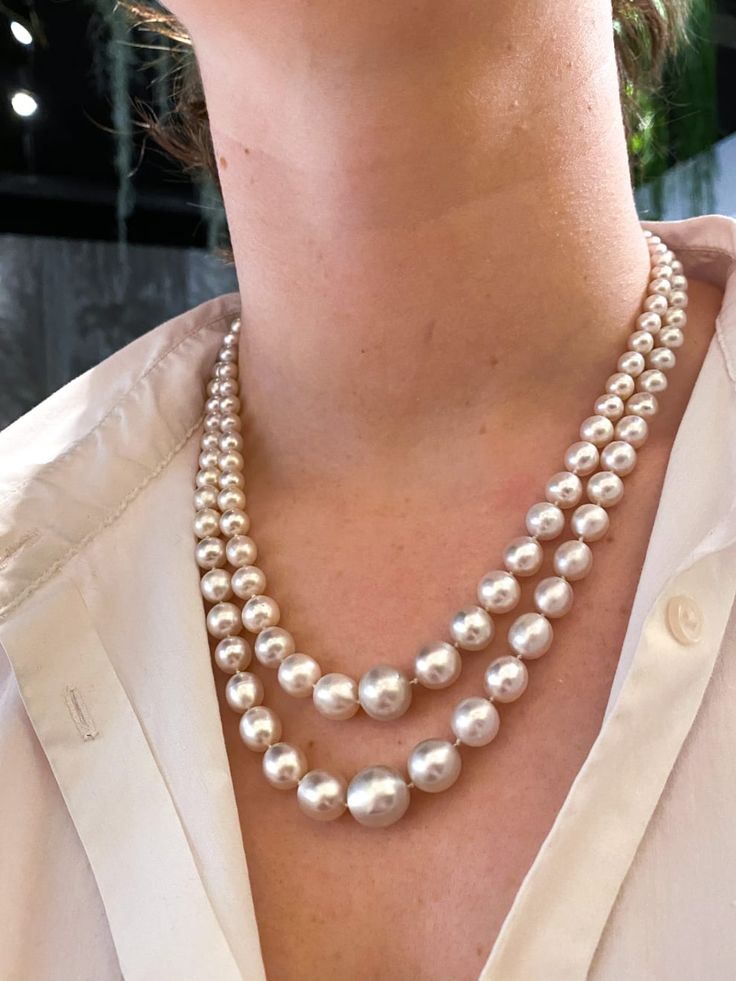 *, A natural pearl two-row necklace Neck Pieces Jewelry, Natural Pearl Necklace, Pearl Jewelry Design, Pearl Jewels, Pearl And Diamond Necklace, Pearl Necklace Designs, Topsy Turvy, Beaded Necklace Designs, Saltwater Pearls