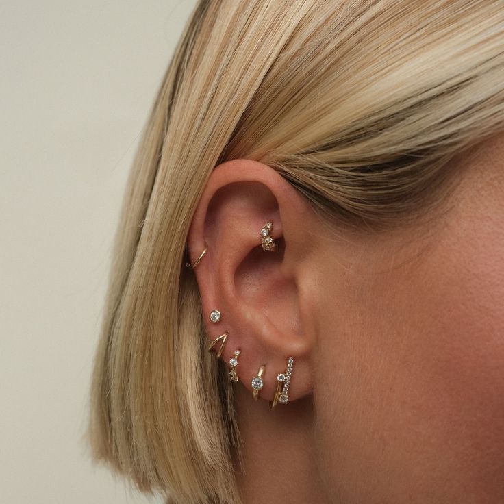 Lobe love with these earrings alright. Juno's inlay crystal design, juxtaposed with sleek and curved details, is elevated accessorizing defined. Style these earrings with your favorite leather jacket and get set for the season. Created with a solid sterling silver base and utilizing luxury plating, these Adorn Luxe earrings are everything you love about our collection, but with a ‘demi-fine’ jewelry finish. Luxe Earrings, Luxe Jewelry, Crystal Design, Demi Fine Jewelry, Rose Gold Jewelry, Recycled Gold, Juno, Earring Backs, Gold Plated Sterling Silver