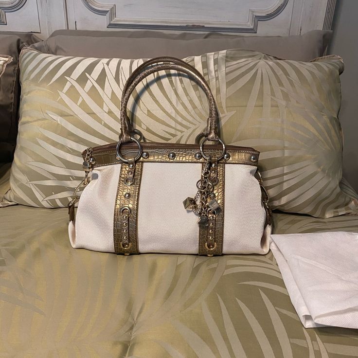 Never Used. Gold Hardware. Zip Closure. Kathy Van Zeeland, Aesthetic Shoes, Gold Hardware, Gym Bag, Shoulder Bags, Bag Lady, Shoulder Bag, Purses And Bags, Cream