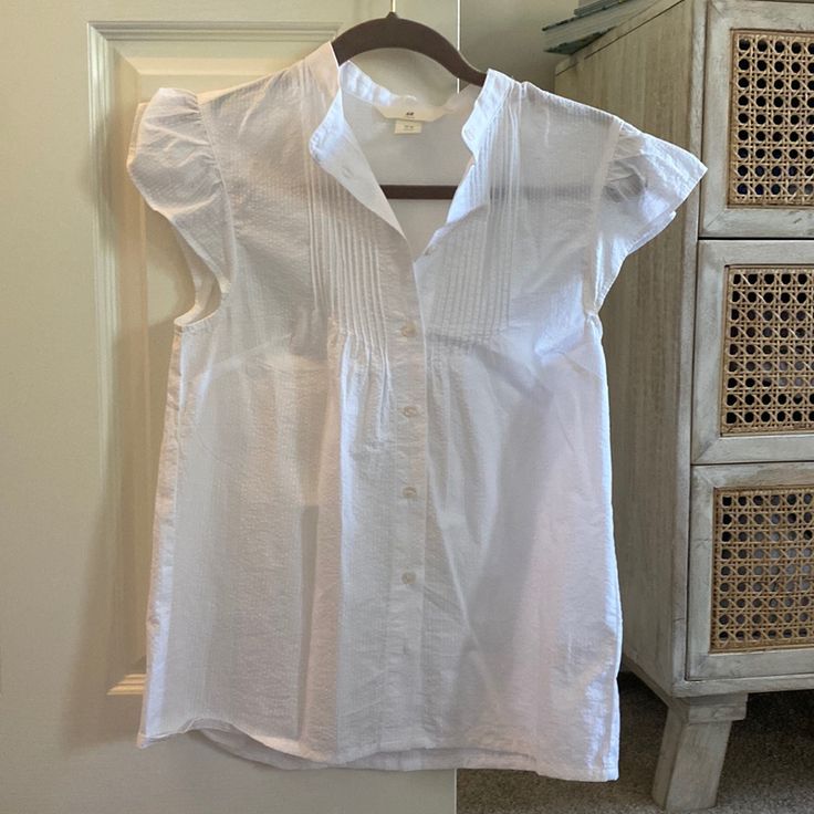 Never Worn. No Blemishes Classic H&m Spring Blouse, Classic Spring Blouse By H&m, Classic H&m Blouse For Spring, H&m Cotton Blouse For Brunch, Fitted H&m Blouse For Daywear, Unorganized Idea, Future Style, 2000s Fashion Outfits, Fancy Outfits