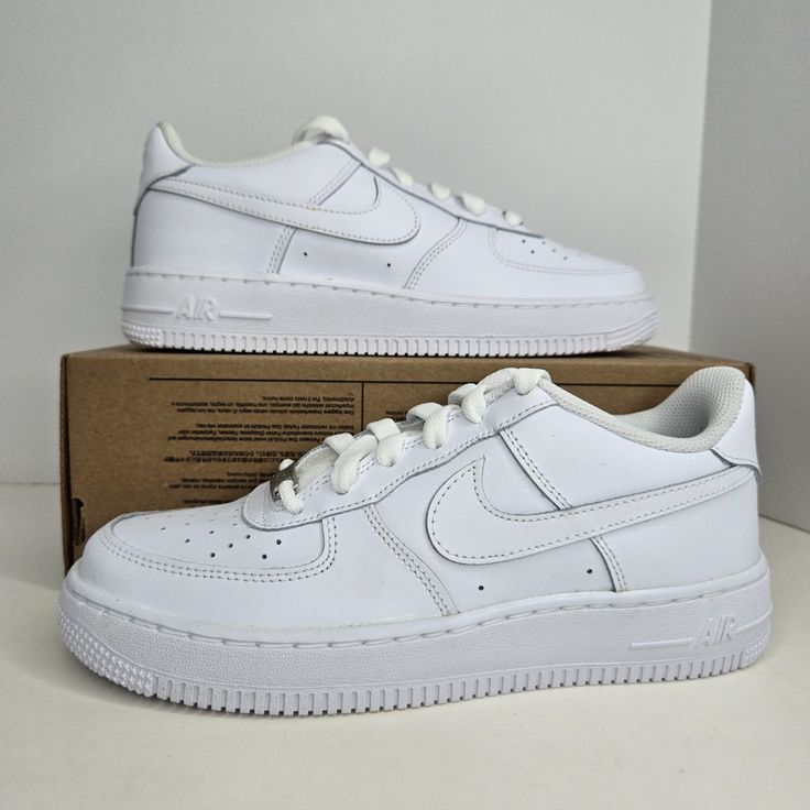 Nike Air Force 1 '07 Size 7 Women White/White-White-White Sku: Fv5951-111 100% Authentic Brand New Without Box Any Questions? Make Sure To Ask Price Firm (Disclaimer) *These Are A Grade School Size 5.5y But Will Fit A Woman Size 7 Per Nike Sizing Charts* Nike Workout Shoes, Air Max 90 Women, Air Force Shoes, Nike Cleats, Nike Internationalist, Nike Zoom Pegasus, White Nike Shoes, Black Leather Sneakers, Fashion Shoes Heels