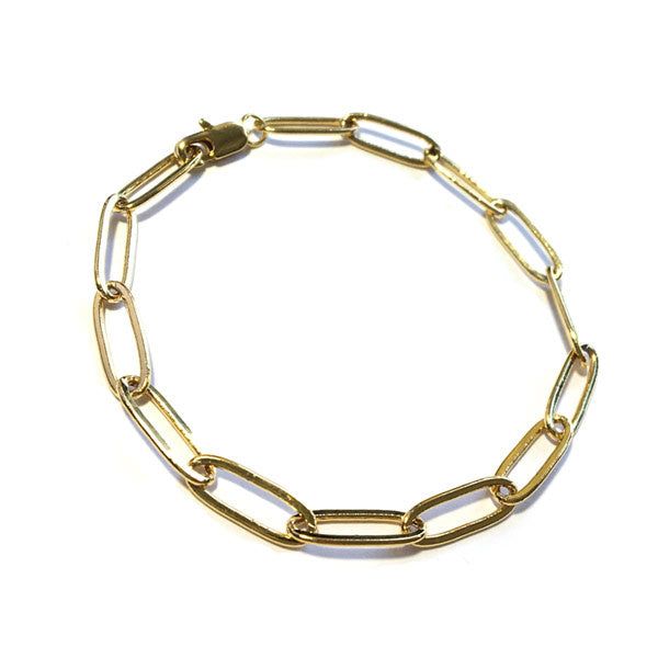 The ideal bracelet as a base in your collection. You can easily combine a gold link bracelet with all your jewelry. The links are oval, which gives the bracelet an airy appearance.

Characteristics

Length: 18 or 19 cm

Gold-plated nickel-free metal. Gold Link Bracelet, How To Better Yourself, Link Bracelets, Gold Bracelet, Gold Plate, Plating, Gold