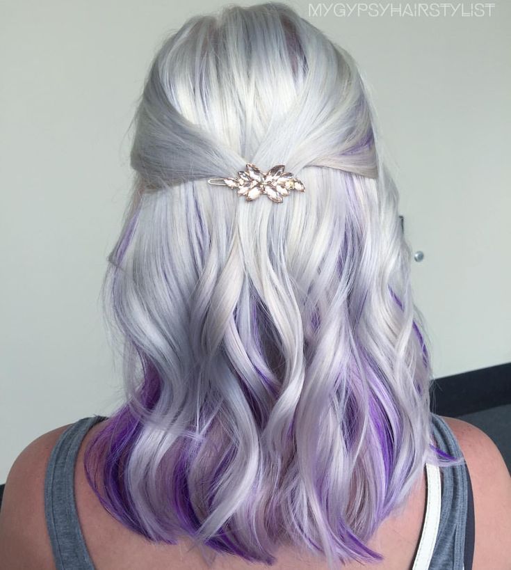 White hair/ purple hair/ trendy hair color ideas/ blonde hair / platinum hair #whitehair Lavender Hair Colors, Purple Ombre Hair, Brown Ombre Hair, Hair Trim, Lavender Hair, Platinum Hair, Platinum Blonde Hair, Trendy Hair Color, Ombre Hair Color