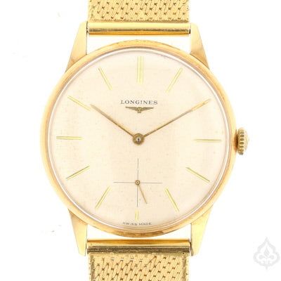 Description: Add a touch of luxury to your watch collection with this vintage 18K Longines watch. Crafted from 18K yellow gold, this watch is a true statement piece with its intricate design and attention to detail. Specifications: Metal: 18K Yellow Gold Weight: 66.7g Brand: Longines Item Code: 891250 Classic Yellow Gold Diamond Watch With Round Dial, Anniversary Yellow Gold Diamond Watch With Round Dial, Classic Yellow Gold Diamond Watch With Polished Finish, Yellow Gold Diamond Watch With Round Dial For Anniversary, Classic Yellow Gold Watch With Chronometer, Classic Yellow Gold Chronometer Watch, Antique Yellow Gold Chronometer Watch, Classic Yellow Gold Watches With Subdials, Classic Yellow Gold Watch Accessories With Subdials