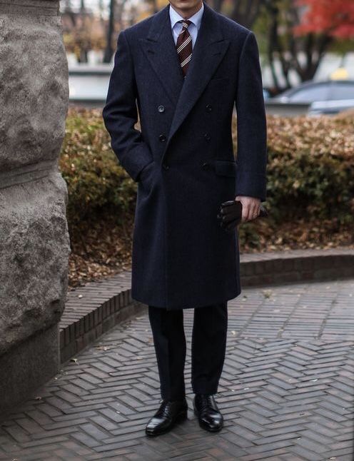 Winter Overcoat Men Outfit, Suit With Overcoat Men, Double Breasted Coat Men Outfit, Classic Winter Outfits, Suit Overcoat, Man Coat, Overcoat Men, Mens Business Casual Outfits, Blue Suit Men