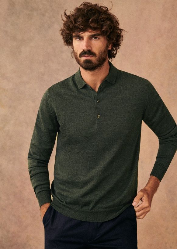 Mike Sweater - Pine Green - Wool - Octobre Éditions Formal Merino Wool Fine Knit Top, Collared Wool Tops For Winter, Winter Cashmere Polo Sweater With Seamless Collar, Collared Merino Wool Sweater For Fall, Cashmere Polo Sweater With Seamless Collar For Winter, Collared Merino Wool Top For Fall, Fall Collared Merino Wool Top, Business Casual Cashmere Polo Sweater, Fitted Fine Knit Collared Polo Sweater