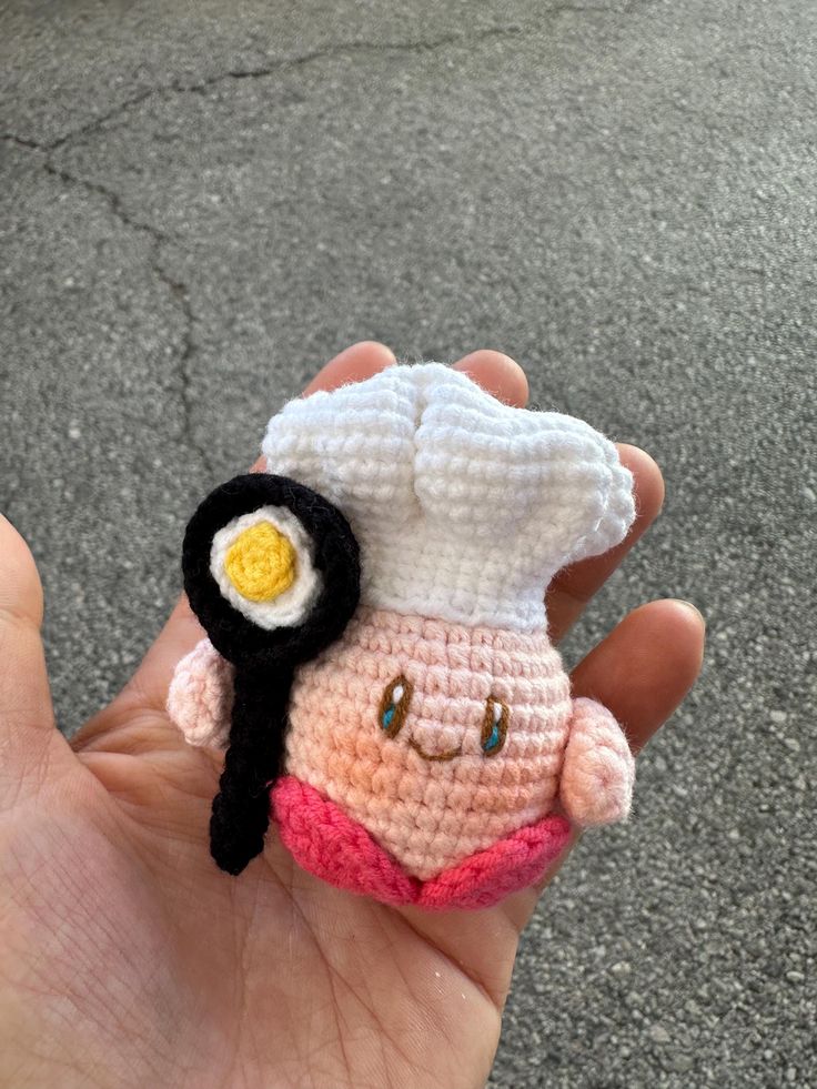 Handmade Crochet Key Chain. Chef Kirby, Silly Crochet, Crochet Kirby, Kirby Keychain, Amigurumi Keychain, Cute Amigurumi, Keychain Crochet, Crochet Xmas, Keychain Handmade