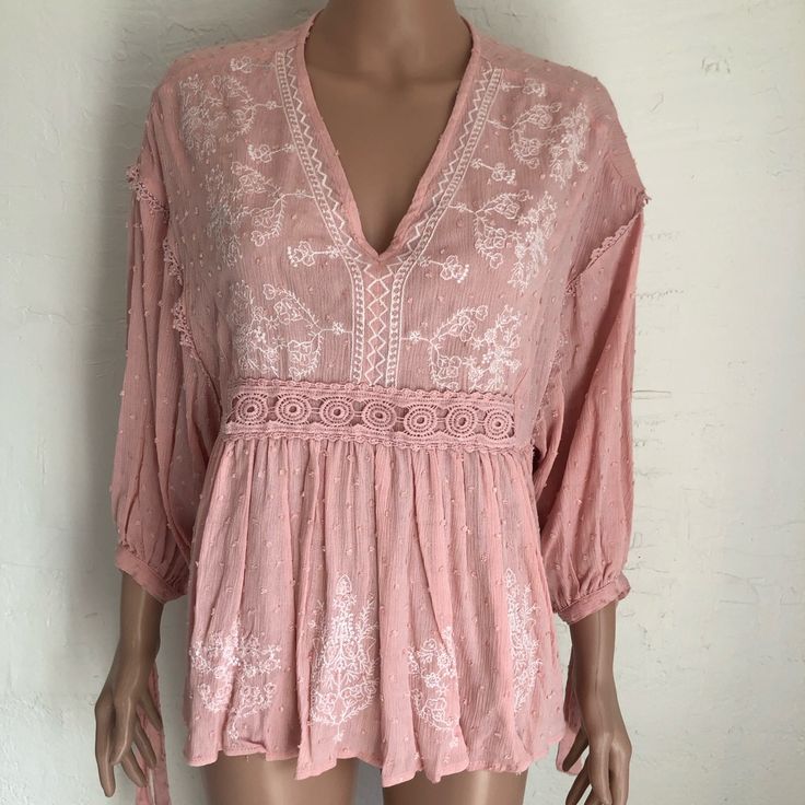 Liv Los Angeles Blush Pink Bohemian Western Embroidered Blouse Women’s Size M V-Neck Shirt, Bell Tie-On 1/2 Sleeves, Nwt 100% Rayon New With A Tag Please Refer To Photos For Approximate Laying Flat Measurements D- 1189 Summer Bohemian V-neck Blouse, Long Sleeve V-neck Top For Summer Brunch, Summer V-neck Blouse With Floral Embroidery, Casual V-neck Blouse With Embroidered Neckline, V-neck Embroidered Blouse For Vacation, V-neck Blouse With Lace Trim For Brunch, Floral Embroidered V-neck Blouse For Vacation, Summer Embroidered V-neck Peasant Top, Feminine Embroidered V-neck Blouse