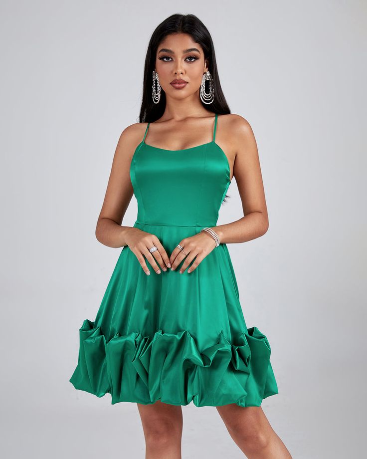 This Backless Strappy Bustier Ruffle Dress is the perfect choice for making a statement. Crafted from lightweight fabric and designed with a strappy bustier style bodice, this dress stands out from the crowd. The full skirt drapes beautifully and the backless design creates a bold and stylish look. Our Style No.KLYS005 Polyester Fiber Height - 66.9"/170cm Bust - 33.8"/86cm Waist - 24.4"/62cm Hips - 36.2"/92cm and wears size S About Wholesale/Dropshipping, please contact us! Note: Colour may vary Skirt Draping, Dress Stands, Backless Design, Dresses Backless, 70 Dress, Blue Jacket, Full Skirt, Ruffle Dress, Lightweight Fabric