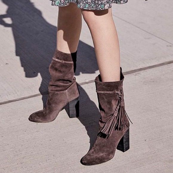 Brand: Vince Camuto Style: Fermel Slouch Tassel Boots Color: Brown Size: Us Women's 7.5 Condition: New Without Tags, No Box. Heel: 4" Inventory: 396122210 Brown Fringe Boots For Spring, Brown Fringed Boots For Spring, Winter Suede Boots With Tassels, Spring Brown Boots With Fringe, Leather Fringe Boots For Fall, Chic Fringe Boots For Winter, Fall Tassel Boots With Round Toe, Spring Fringe Boots With Pointed Toe, Tassel Boots