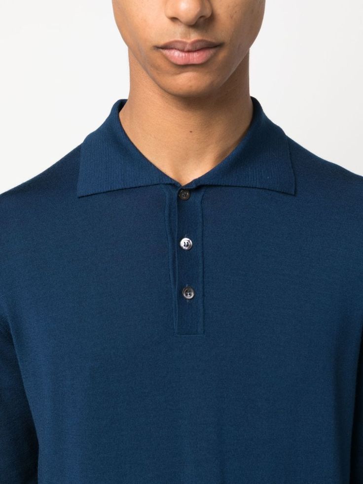 spread-collar merino-wool polo shirt from BARENA featuring merino wool, spread collar, contrasting collar, front button placket, long sleeves, ribbed cuffs and hem and blue. Size Info STANDARD Color Detail Blue Made In Italy Material Merino wool 100% Season One Fall-Winter Season Two Fall-Winter Product t-shirts and polos Brand Barena Size And Fit This piece fits true to size. We recommend you get your regular sizeModel is 1,84m / 6ft 1in wearing size M Trench Dress, Latest Fashion Design, Trench Jacket, Dion Lee, Polo Blue, Crossbody Tote Bag, Contrast Collar, Blazer With Jeans, By Malene Birger