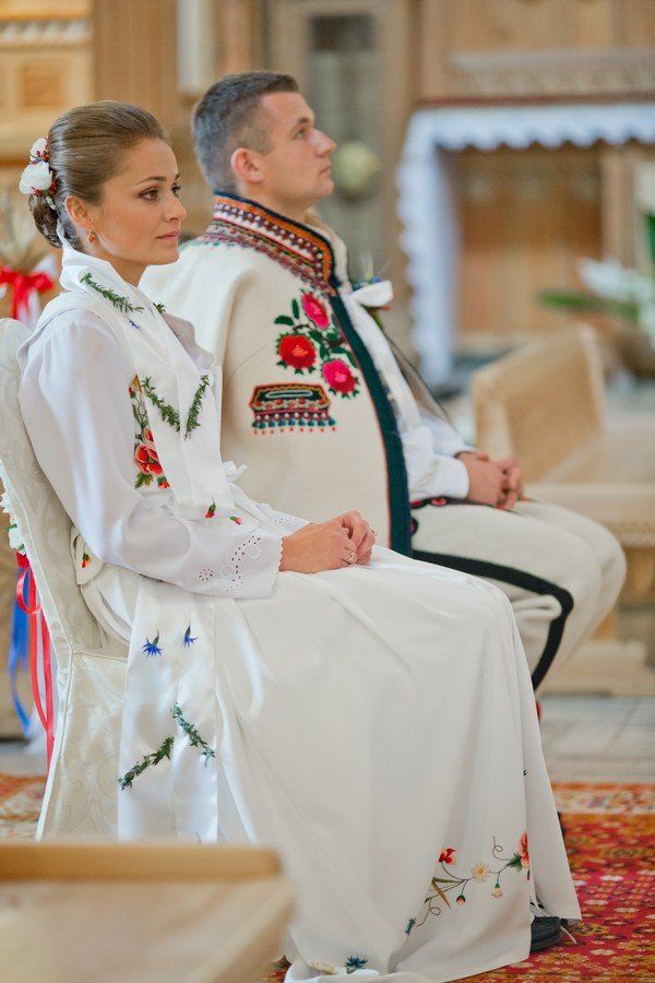 Goralskie wesele. Polish Highlander wedding Folk Wedding Dress, Polish Wedding Traditions, Polish Traditional Costume, Zakopane Poland, Polish People, Polish Wedding, Polish Heritage, Folk Wedding, Polish Traditions