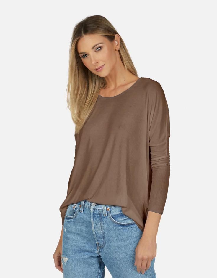 Made in LA 95% Siro Viscose 5% Spandex Wash Cold, Lay Flat to Dry ML Signature Soft 2x1 Rib Knit Fabric Oversized/ Boyfriend Silhouette Thumbhole Cutouts Pigment Dye Model & Fit Info Oversized Fit Modeled in Size S Height: 5' 9" / Waist: 24" / Bust: 32" / Hip: 34" Hunter Core, Rib Knit Fabric, Soft Clothes, Model Fits, Fashion Tees, Oversized Fits, Lay Flat, Rib Knit, Knitted Fabric