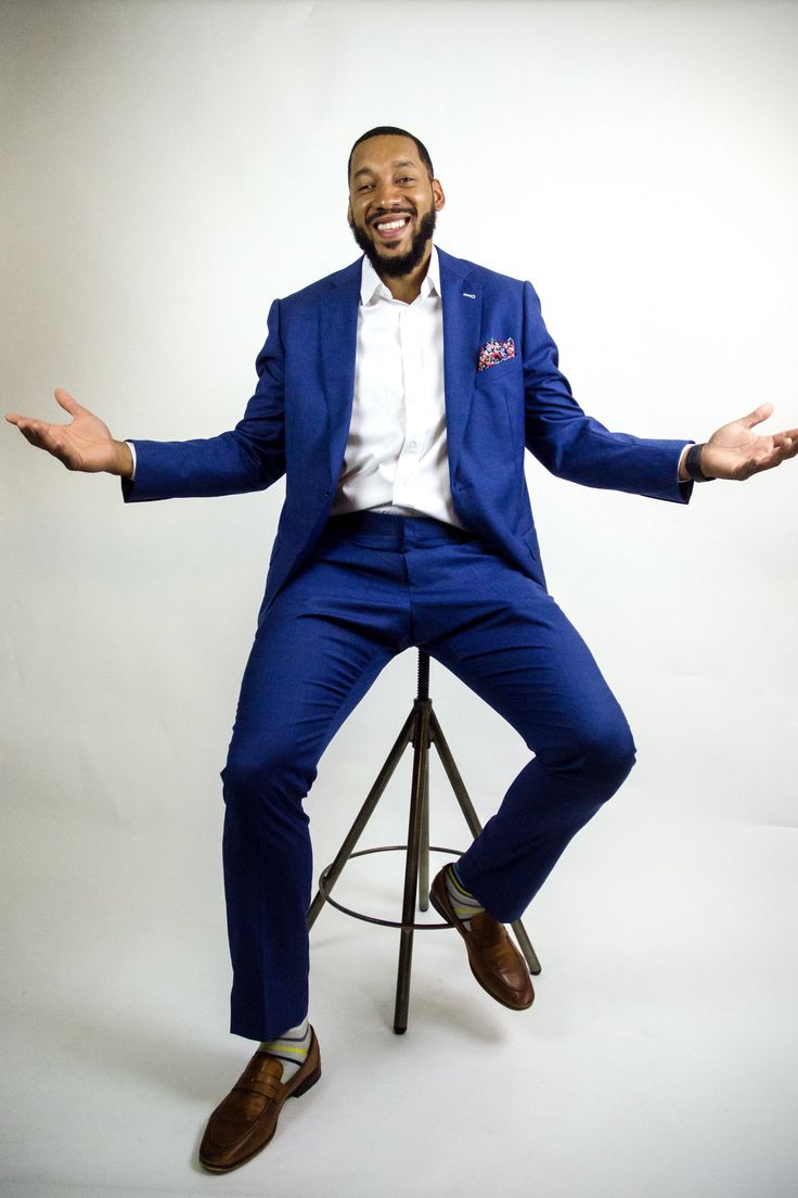 This royal blue suit is sure to have you standing out from the crowd. Paired with a white shirt and any bright colored tie, it is certain to impress at any occasion, year-round. Complemented with white accented buttonhole & lapel stitching. Guaranteed to scream "custom". Like this look, but want to make some changes? Chat with a stylist or book an appointment. Color: Royal Blue Composition: 100% Wool Weight: 220 G/SM Royal Blue Suit, Black Suit Men, Blue Suit Men, Men Photoshoot, Boys Fashion, Bright Colored, Formal Suits, Book An Appointment, White Accents