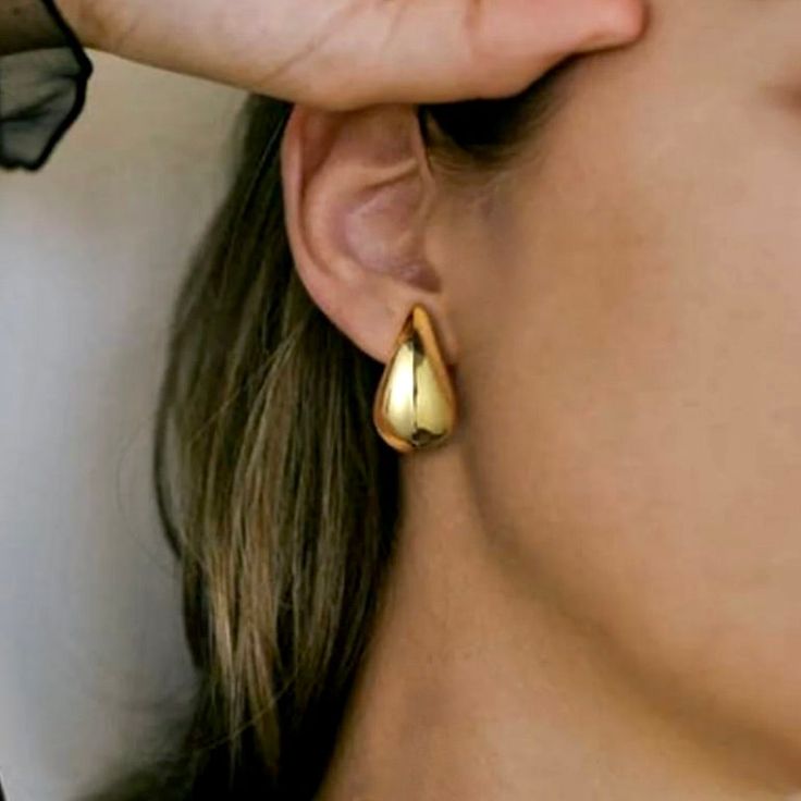 Handcrafted earrings, gold plated teardrop shape earrings. So feminine and versatile. We adore these pretty shaped earrings, wear them with Jeans and a t-shirt or dressed up. Gold plated chunky earrings Made with love in Los Angeles Complimentary gift wrapping provided All sales final. Chunky Earrings, Handcrafted Earrings, Teardrop Earrings, Made With Love, Earrings Gold, With Love, Gold Plate, Dress Up, Gift Wrapping