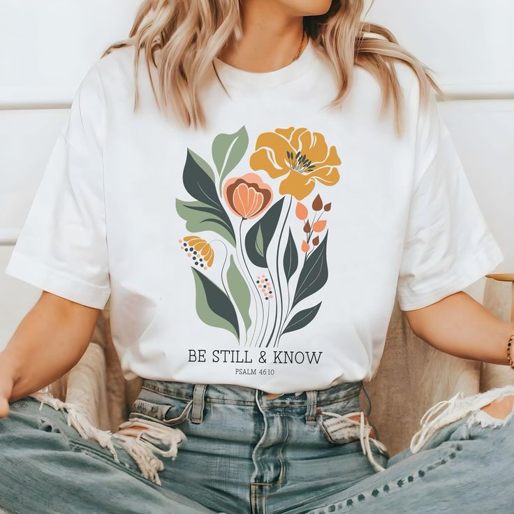 Women Tshirt Design, Printed Tshirt Women, Cute Tshirt Designs, Thrift Store Outfits, T-shirt Print Design, T Shirt Logo Design, Shirt Logo Design, Paint Shirts, Trendy Shirt Designs