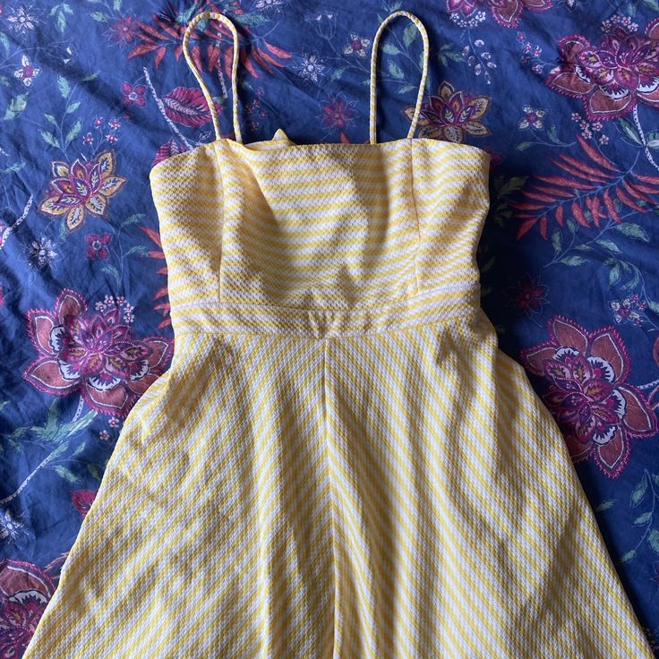 Beautiful Dress Made With Quality Material. Never Worn With Tags. It Has Pockets. Lined Dresses For Picnic, Fitted Striped Sundress For Spring, Chic Striped Fitted Sundress, Chic Daytime Lined Dresses, Striped Sleeveless Dress For Picnic, Sleeveless Striped Dress For Picnic, Sleeveless Striped Dress For Brunch, Striped Sundress With Lining, Striped Lined Sundress