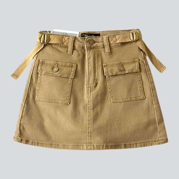 Add a playful touch to your summer wardrobe with our Adjustable Waistband Mini Denim Skort from our 2023 Summer Collection! This mini skort is the perfect blend of vintage-inspired style with a modern twist. The mid-waist. zipper and button closure. and y2k-style design make this skort a must-have for any fashionista.Distinctive Features: Y2K Style: Featuring a timeless and classic y2k-style design. this skort is sure to turn heads. Mini Length: This mid-thigh mini length is perfect for all your Denim Clothes, Womens Denim Skirts, Denim Skort, Urban Trends, Unique Looks, Free Silhouette, Long Denim Skirt, Shorts Skirt, Denim Clothing